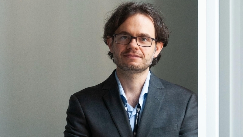 Prof. André Brunoni recebe prêmio por pesquisas de terapias para saúde mental 