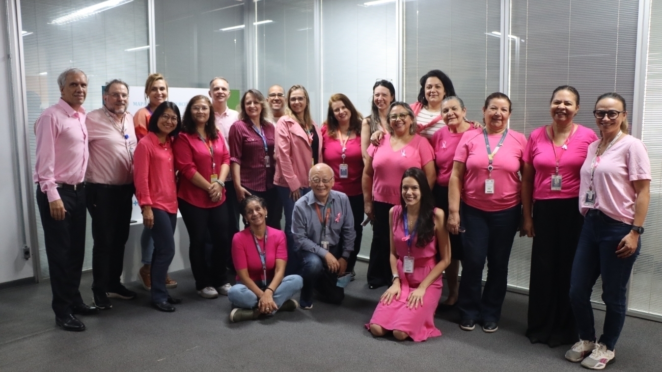 Outubro Rosa no Prédio da Administração